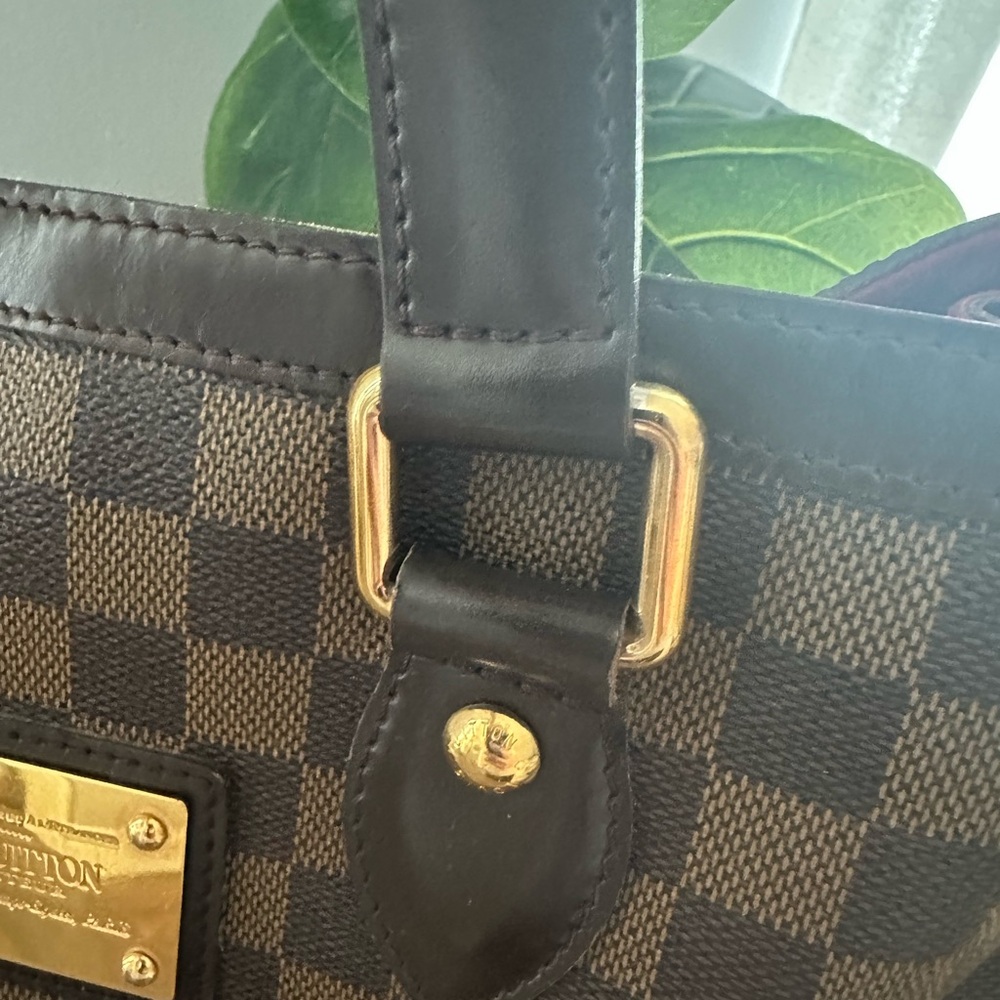 Louis Vuitton Hampstead MM IN Damier Ebene!!! Like New!!! - Picture 4 of 9